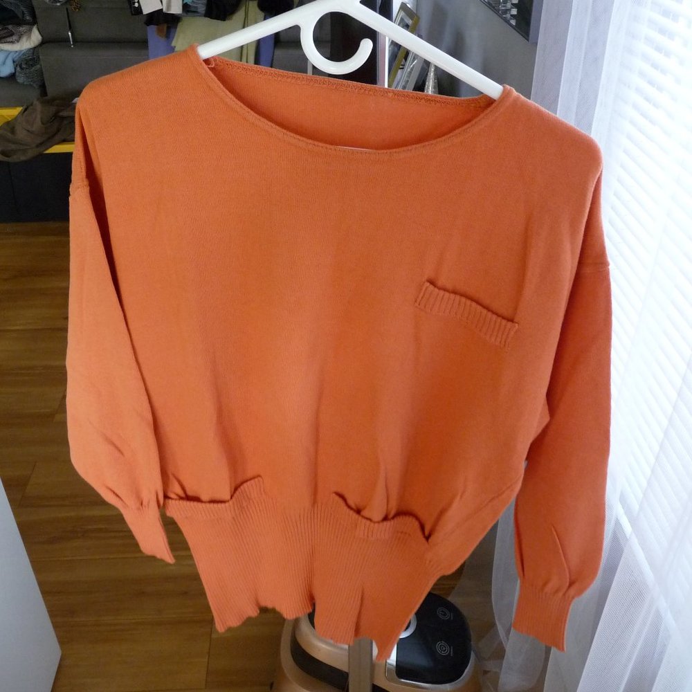ITALIAN women's  cotton-linen blend orange sweater 3 decorative front pocket L